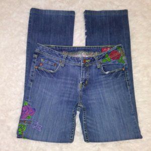 SOLD Seven7 Women's "True Love" Embroidered Floral Bootcut Jeans Size 27